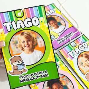 Crachás de Pescoço Editáveis - Volta às Aulas