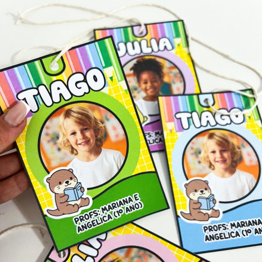 Crachás de Pescoço Editáveis - Volta às Aulas