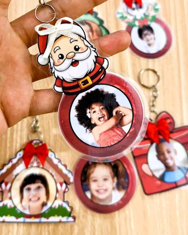 Chaveiros Natalinos Personalizáveis no Canva — foto 9