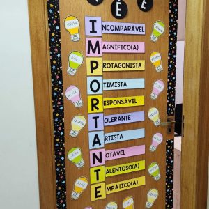 Porta de Acolhida - Acróstico - Decoração Escolar