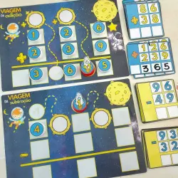 Jogos de matemática com temas espaciais para crianças.