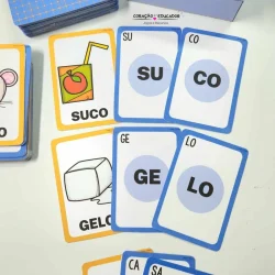 Jogo educativo com cartas de sílabas para aprendizagem infantil.