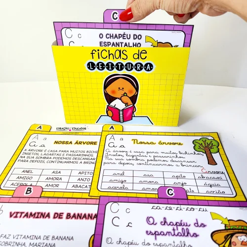 Fichas de leitura coloridas para crianças com letras e desenhos.
