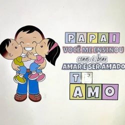 Desenho de pai e filhos com mensagem de amor e gratidão.