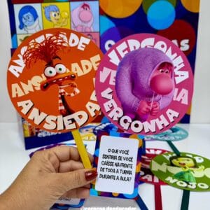 Caixa das Emoções com 80 cartinhas e plaquinhas ilustrativas
