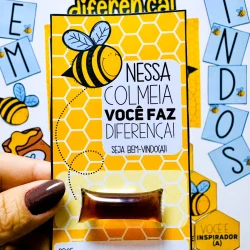 Cartaz educativo com abelha e mel para motivar alunos na pedagogia de ideias.