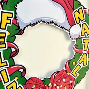 Decoração para bambolê temática de Natal! Ideal para fotos e eventos escolares. Prática, criativa e perfeita para um Natal inesquecível. 🎄