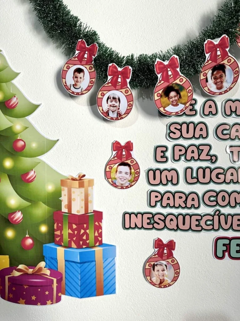 Painel de Natal Personalizável com Fotos — foto 1