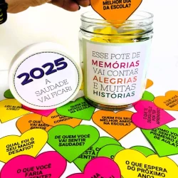 Pote de memórias com perguntas para reflexão escolar.