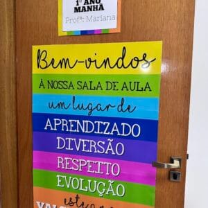 Receba seus alunos com o Cartaz de Boas-Vindas! Tamanho 3x3, placa para porta editável e 12 páginas prontas para imprimir. Garanta o seu! 🎉✨
