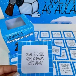Atividade de quebra-gelo com martelo e perguntas para sala de aula.