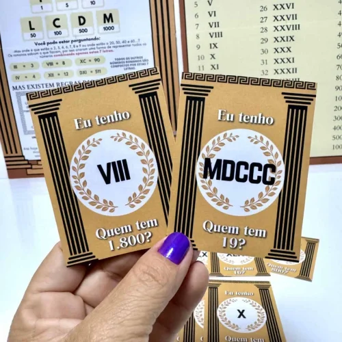 Cartões educativos com números romanos para aprendizagem escolar.