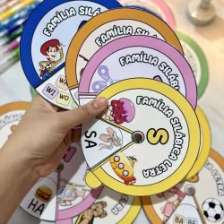 Roleta silábica colorida para atividades educativas de leitura.