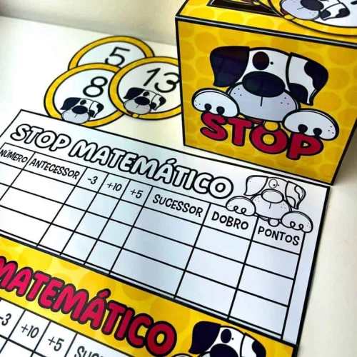 Jogo de cartas e tabuleiro para aprender matemática de forma divertida.