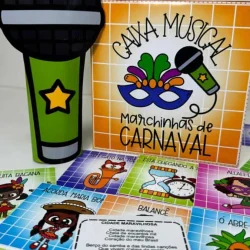 Microfone de Carnaval com tema musical e decoração colorida.