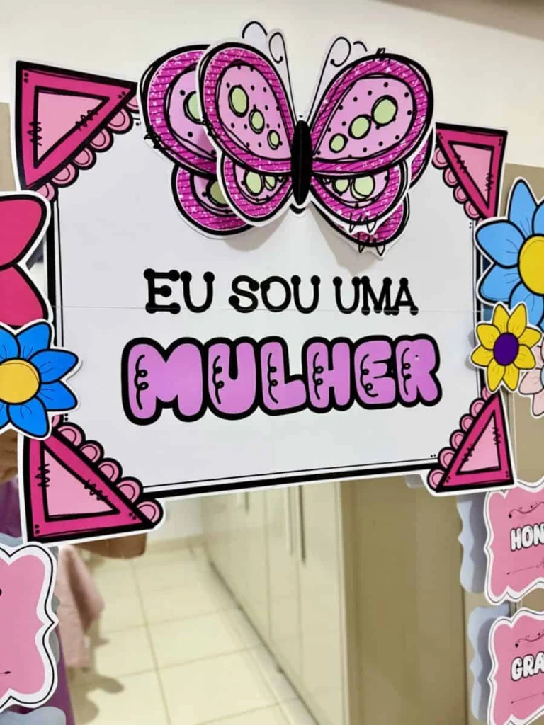 Decoração de Espelho com Afirmações Femininas — foto 2