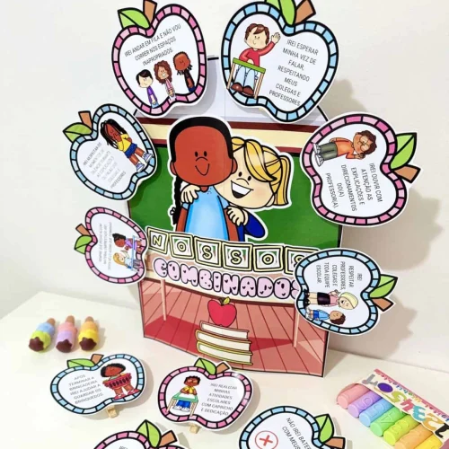 Luva gigante com mensagens educativas sobre valores e convivência escolar.