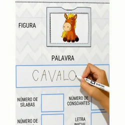 Imagem de um cavalo ilustrado para ensino de palavras para crianças.
