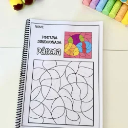 Atividade de pintura direcionada com tema de Páscoa para crianças.