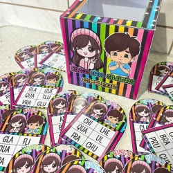 Jogo educativo de sílabas complexas com personagens coloridos.