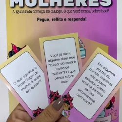 Cartões de reflexão sobre direitos das mulheres e igualdade de gênero.