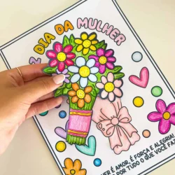 Cartão Dia da Mulher com flores e mensagem de agradecimento.