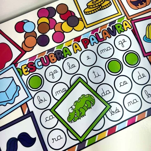 Jogo de palavras com letras e imagens para crianças.