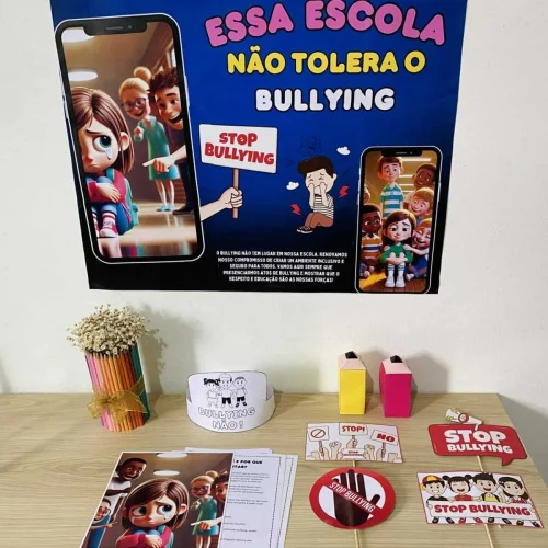 Cartaz de campanha contra bullying com crianças e mensagens de respeito.
