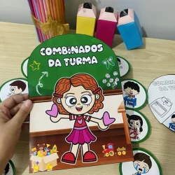 Luva com personagens e atividades educativas para crianças.