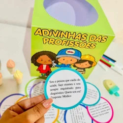 Caixa com adivinhas educativas sobre profissões para crianças.