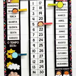 Calendário de parede interativo com cores vibrantes e marcadores de dias e meses.