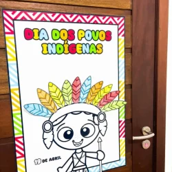 Cartaz colorido do Dia dos Povos Indígenas com personagem indígena.