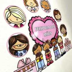 Ilustração de várias mães e filhos com mensagem de homenagem.