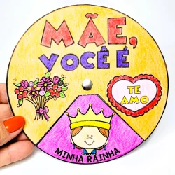Arte colorida com mensagem de amor para o Dia das Mães.