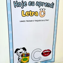 Quadro de atividades para aprender a letra C com desenhos divertidos.