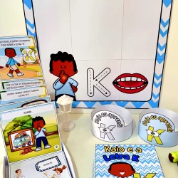 Material didático para ensinar a letra K com personagens coloridos.