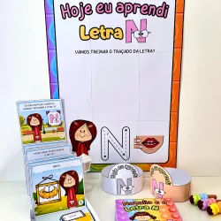 Material pedagógico para ensinar a letra N às crianças, incluindo cartaz e jogos.