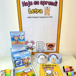 Kit O Rato e a Letra R com cartaz, história na caixa e coroas — foto 3