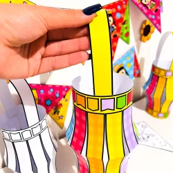 Papel de festa junina com bandeirinhas coloridas e pipas decorativas.