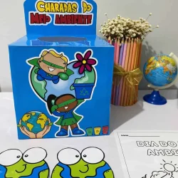 Caixa de charadas sobre meio ambiente com crianças e elementos ecológicos.
