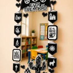 Espelho decorativo com tema junino e cordel para festas e eventos.