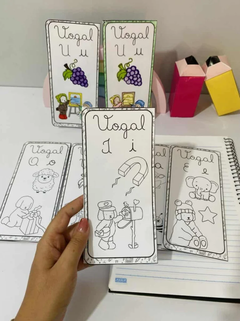 Livreto das Vogais Cursivas Bobbie Goods — foto 4
