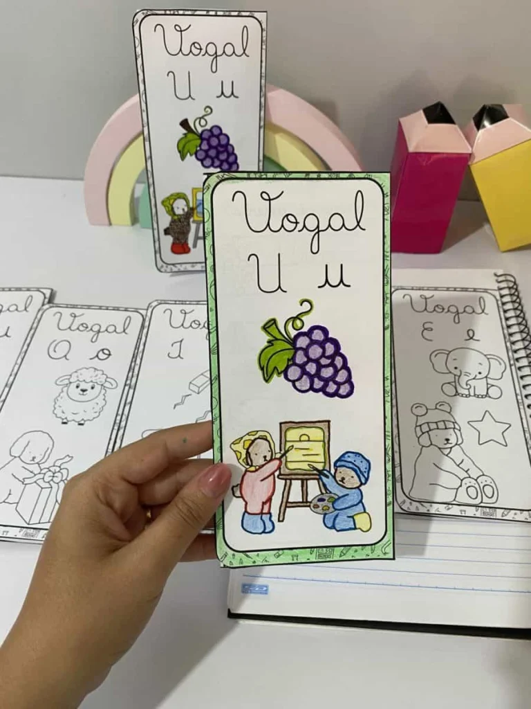 Livreto das Vogais Cursivas Bobbie Goods — foto 2