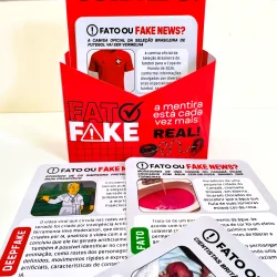 Cartaz de alerta sobre notícias falsas e desinformação no futebol.