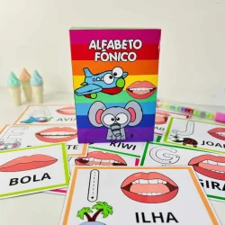 Material de ensino do alfabeto fônico com imagens e palavras em português.