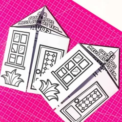 Cartões de casa para o Dia dos Avós com desenhos de janelas e porta.