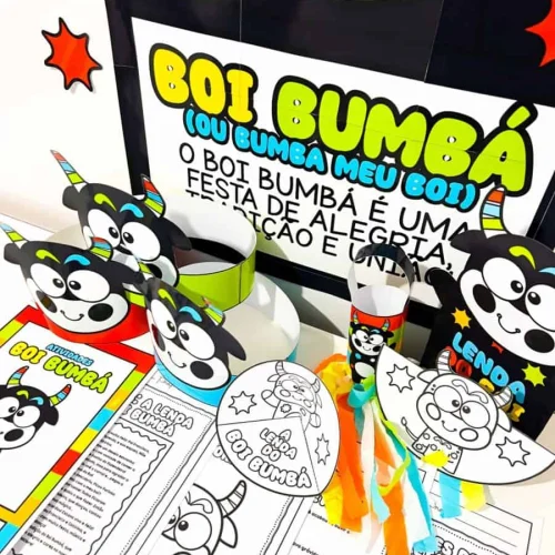 Decoração de festa infantil com tema Boi Bumbá e personagens coloridos.