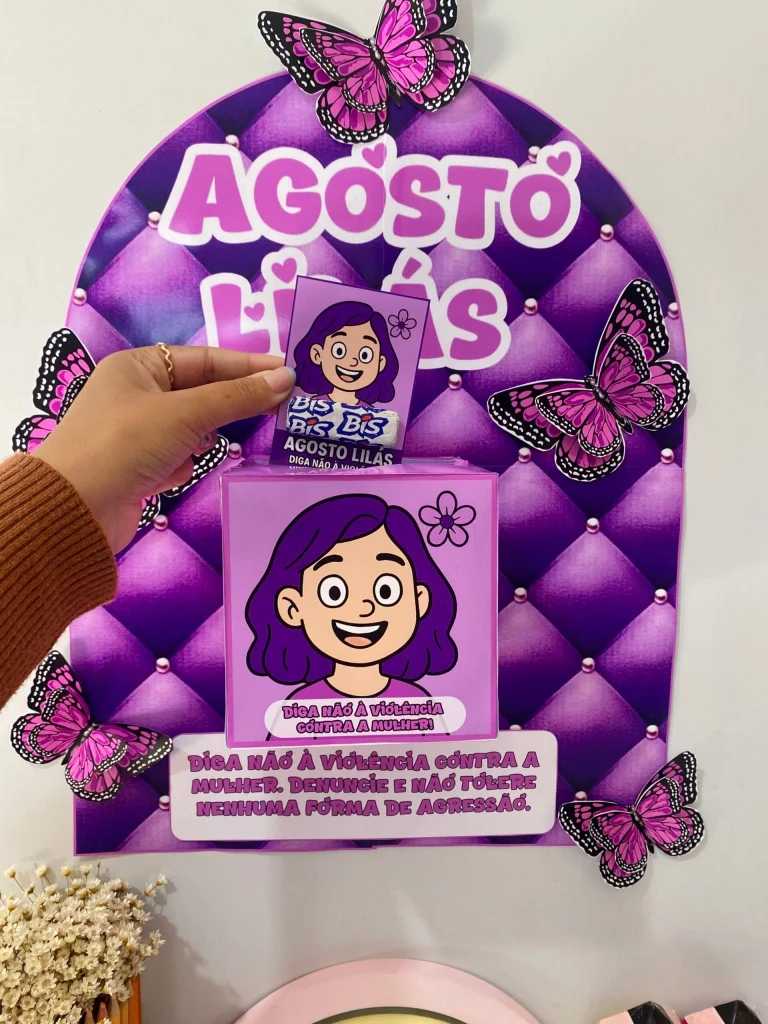 Kit Escolar Agosto Lilás com Painel — foto 9