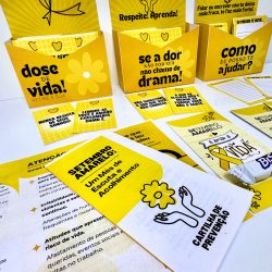 Caixinha do Desabafo Setembro Amarelo com mensagens de apoio e conscientização.