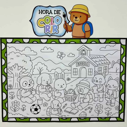 Painel de colorir com animais e escola para volta às aulas.